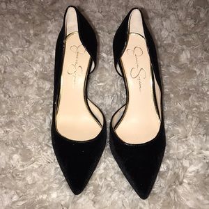 Black pumps (CLOSET SALE)